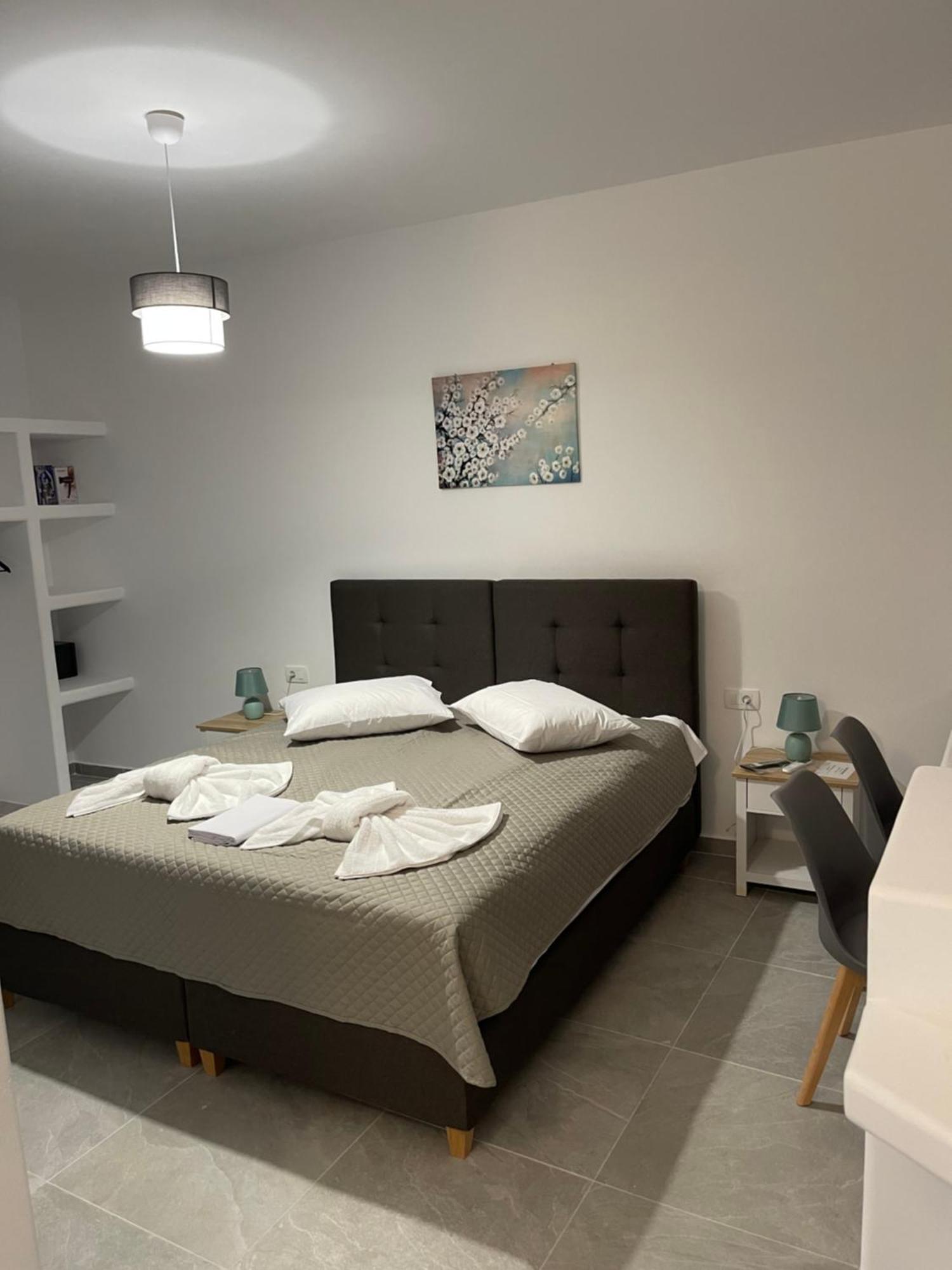 Tarelis Apartments & Studios Kamári Kültér fotó