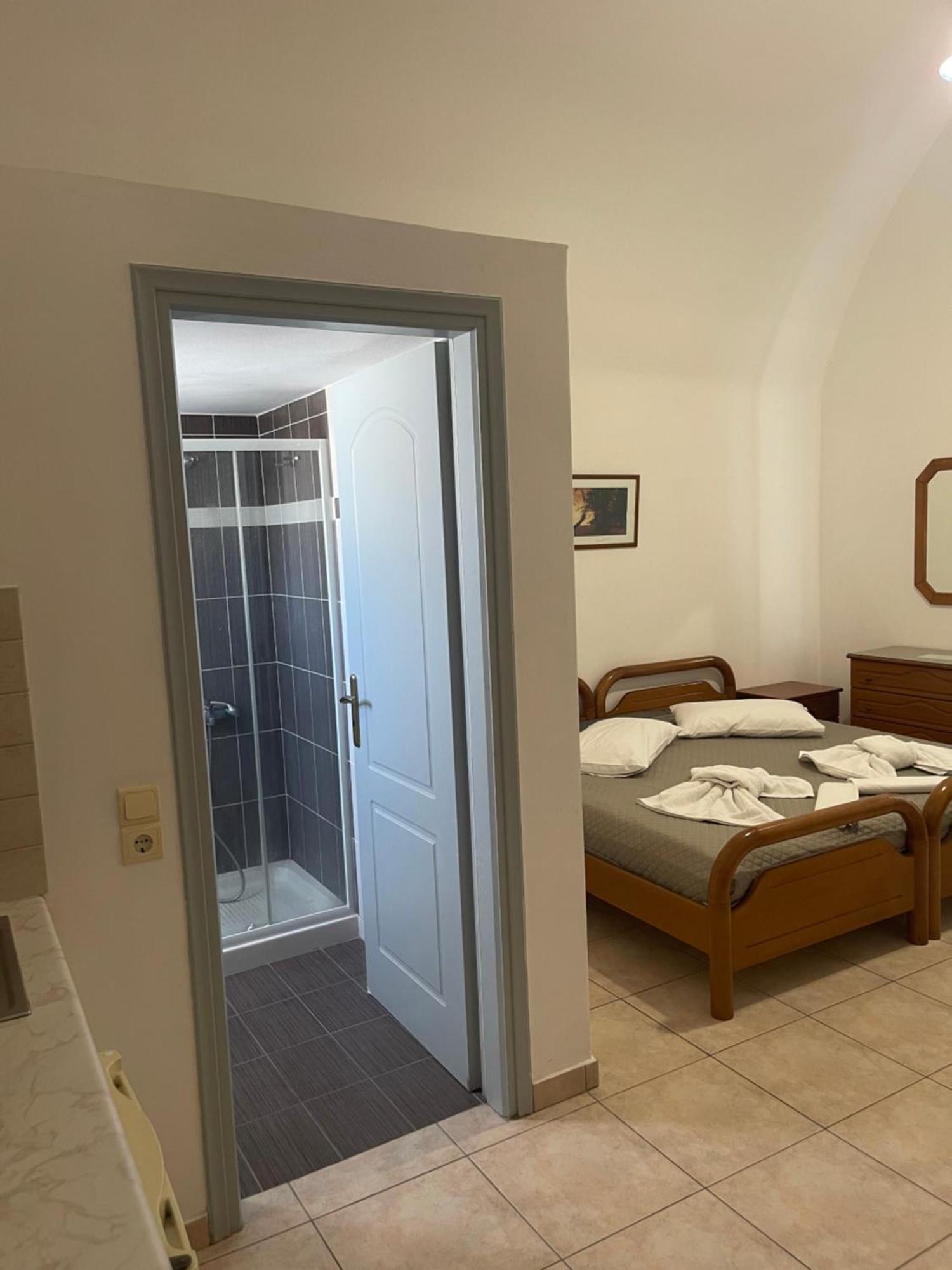 Tarelis Apartments & Studios Kamári Kültér fotó