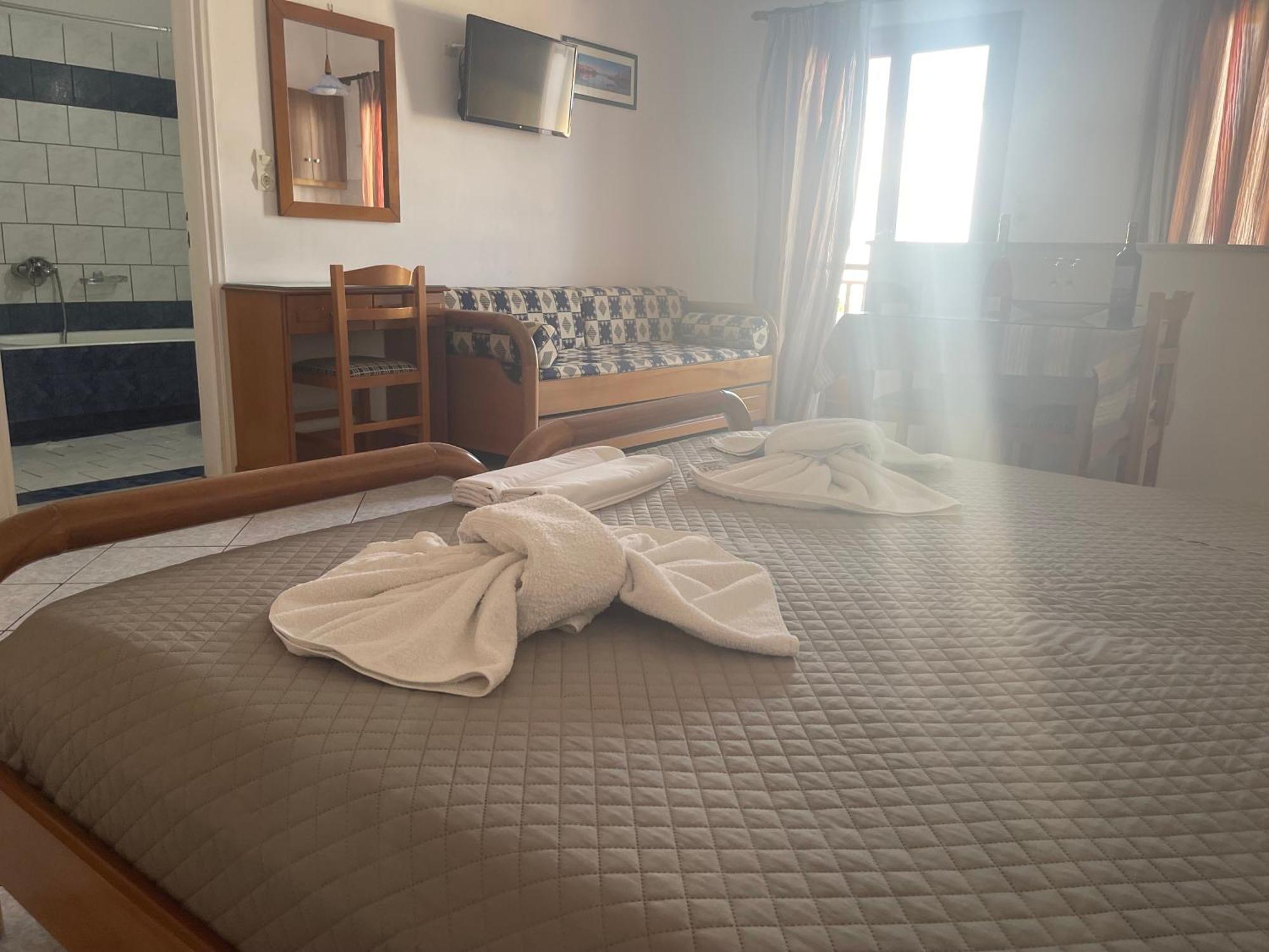 Tarelis Apartments & Studios Kamári Kültér fotó